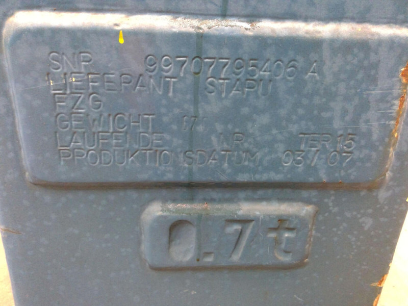 Faun ATF 40G-2 counterweight 0,7 ton left side - Contrapeso para Maquinaria de construcción: foto 5 Faun ATF 40G-2 counterweight 0,7 ton left side - Contrapeso para Maquinaria de construcción: foto 5