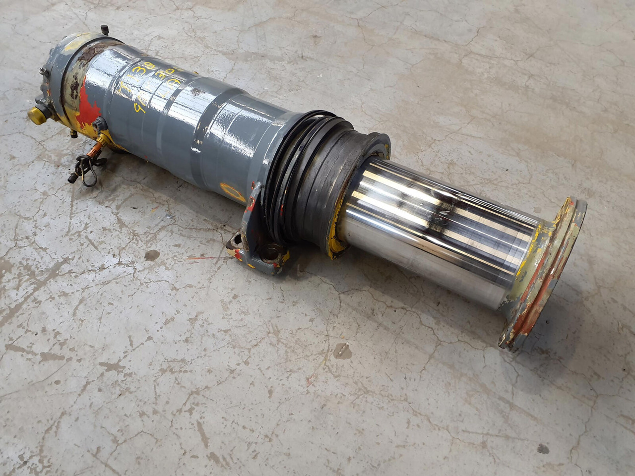 Grove GMK 3050 suspension cylinder - Cilindro hidráulico para Grúa todo terreno: foto 3 Grove GMK 3050 suspension cylinder - Cilindro hidráulico para Grúa todo terreno: foto 3