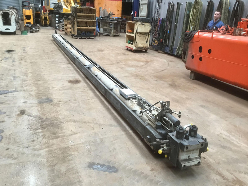 Grove GMK 5220 telescopic cylinder - Cilindro hidráulico para Grúa: foto 1 Grove GMK 5220 telescopic cylinder - Cilindro hidráulico para Grúa: foto 1