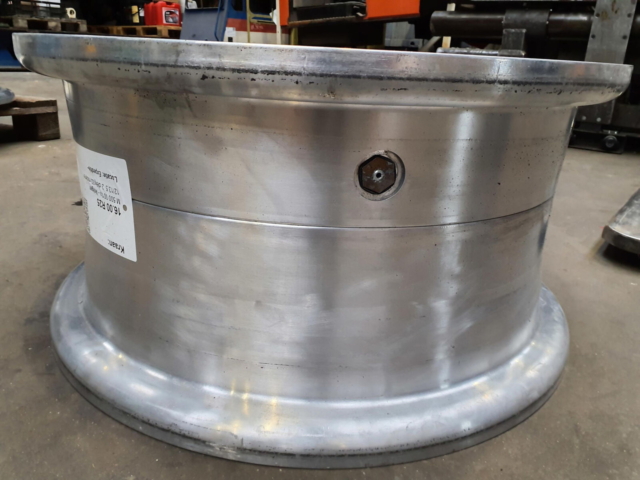 Grove Rim 445/95R25 12 13.3 2p Alu - Llanta para Grúa: foto 3 Grove Rim 445/95R25 12 13.3 2p Alu - Llanta para Grúa: foto 3