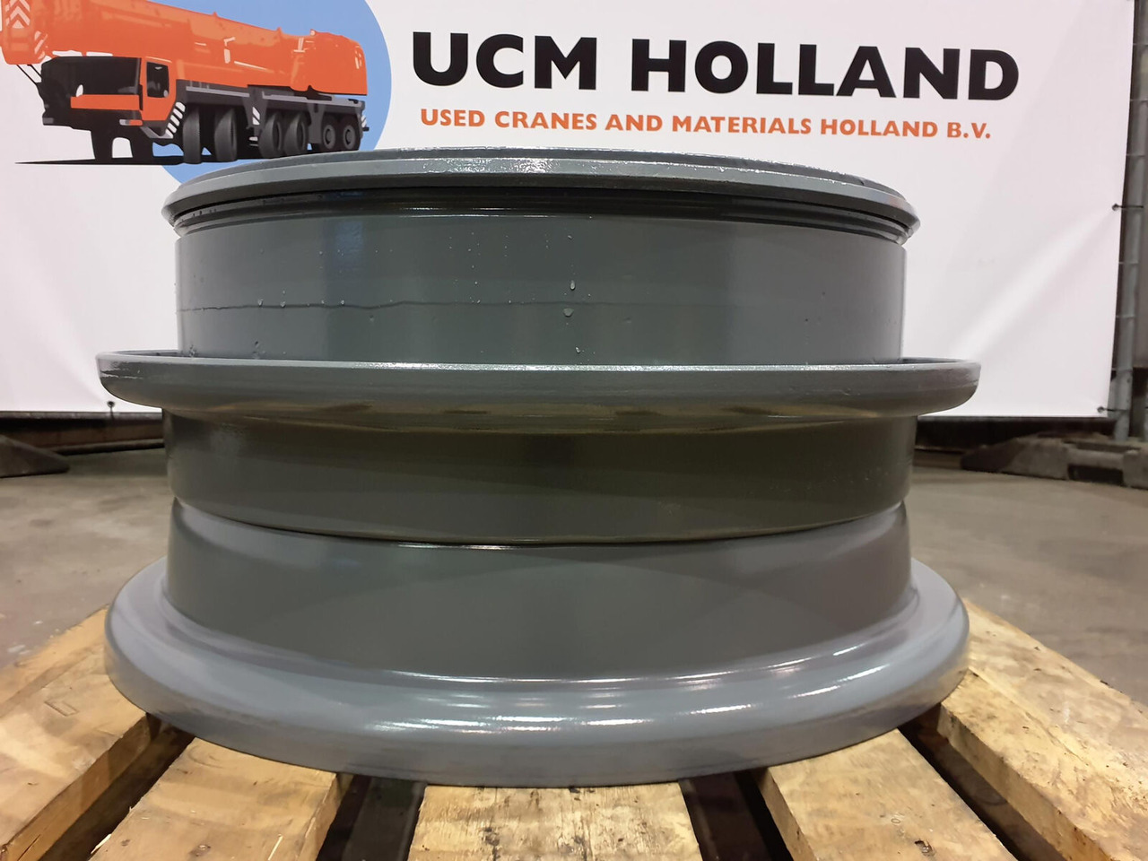 Grove Rim 445/95R25 12 14.5 3p - Llanta para Grúa: foto 4 Grove Rim 445/95R25 12 14.5 3p - Llanta para Grúa: foto 4