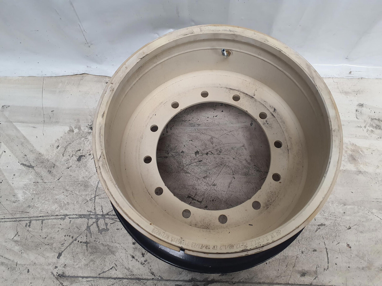 Grove Rim 525/80R25 12 20.5 3p - Llanta para Grúa: foto 2 Grove Rim 525/80R25 12 20.5 3p - Llanta para Grúa: foto 2