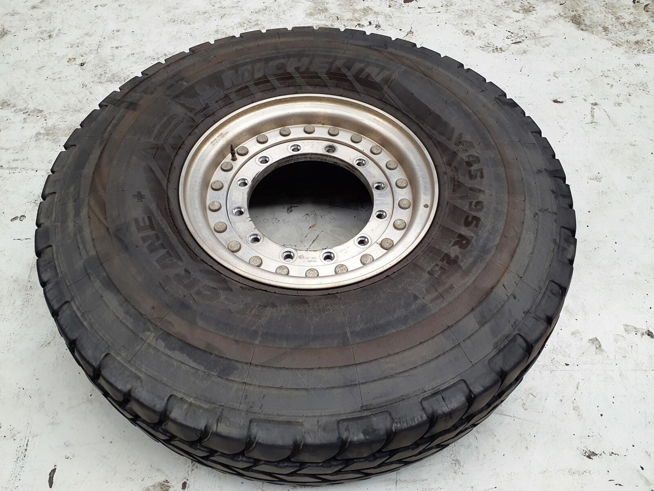 Grove Wheel 445/95R25 12 9 2p alu - Rueda completa para Grúa: foto 2 Grove Wheel 445/95R25 12 9 2p alu - Rueda completa para Grúa: foto 2