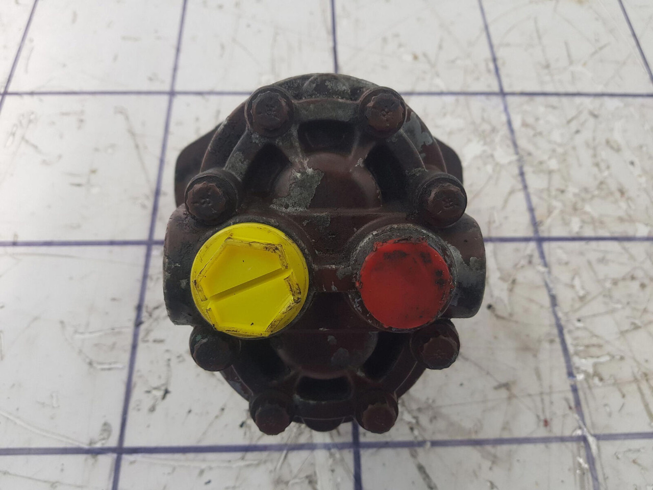 Grove steering pump - Bomba de dirección para Grúa: foto 4 Grove steering pump - Bomba de dirección para Grúa: foto 4