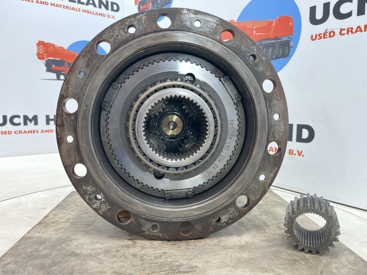 Kessler+Co Kessler planetary gear 22-25-74-40-4pl-H172-46 - Mando final para Grúa: foto 5 Kessler+Co Kessler planetary gear 22-25-74-40-4pl-H172-46 - Mando final para Grúa: foto 5