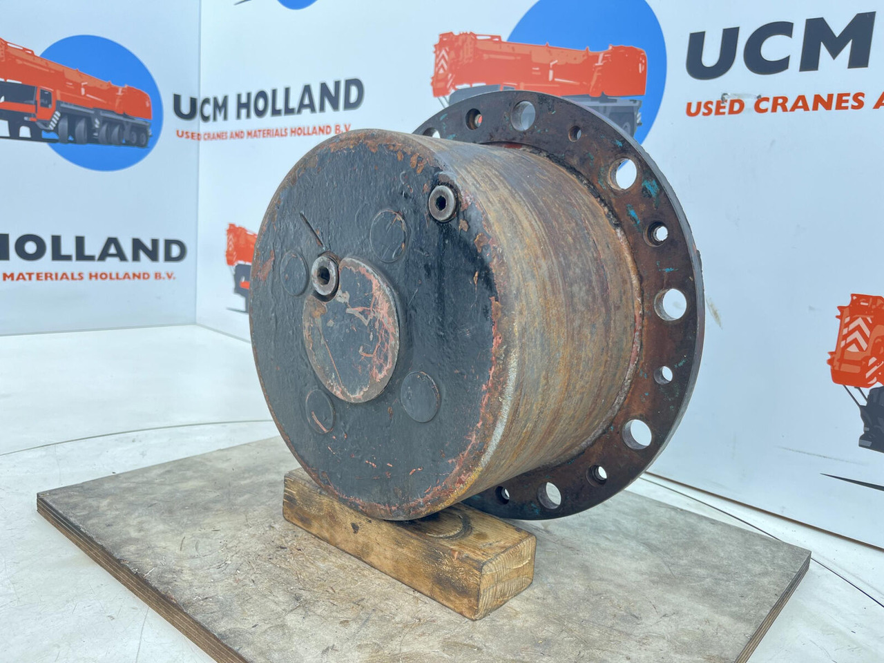 Kessler planetary gear 22-25-74-40-4pl-H172-46 - Mando final para Grúa: foto 2 Kessler planetary gear 22-25-74-40-4pl-H172-46 - Mando final para Grúa: foto 2