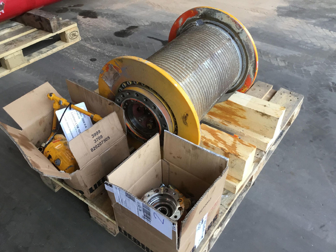 Liebherr LTM 1030/2 winch - Cabrestante para Autogrúa: foto 2 Liebherr LTM 1030/2 winch - Cabrestante para Autogrúa: foto 2