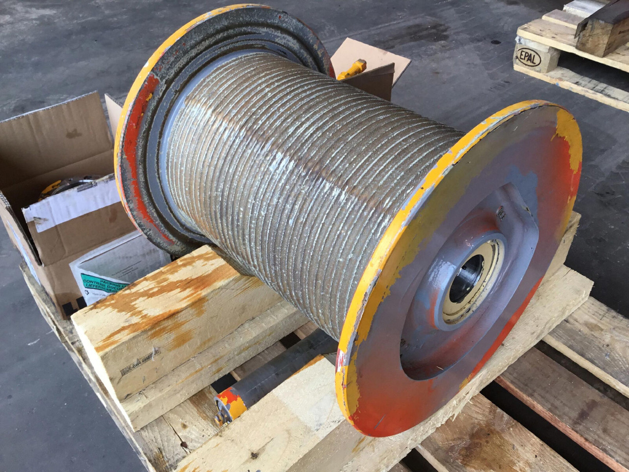 Liebherr LTM 1030/2 winch - Cabrestante para Autogrúa: foto 1 Liebherr LTM 1030/2 winch - Cabrestante para Autogrúa: foto 1