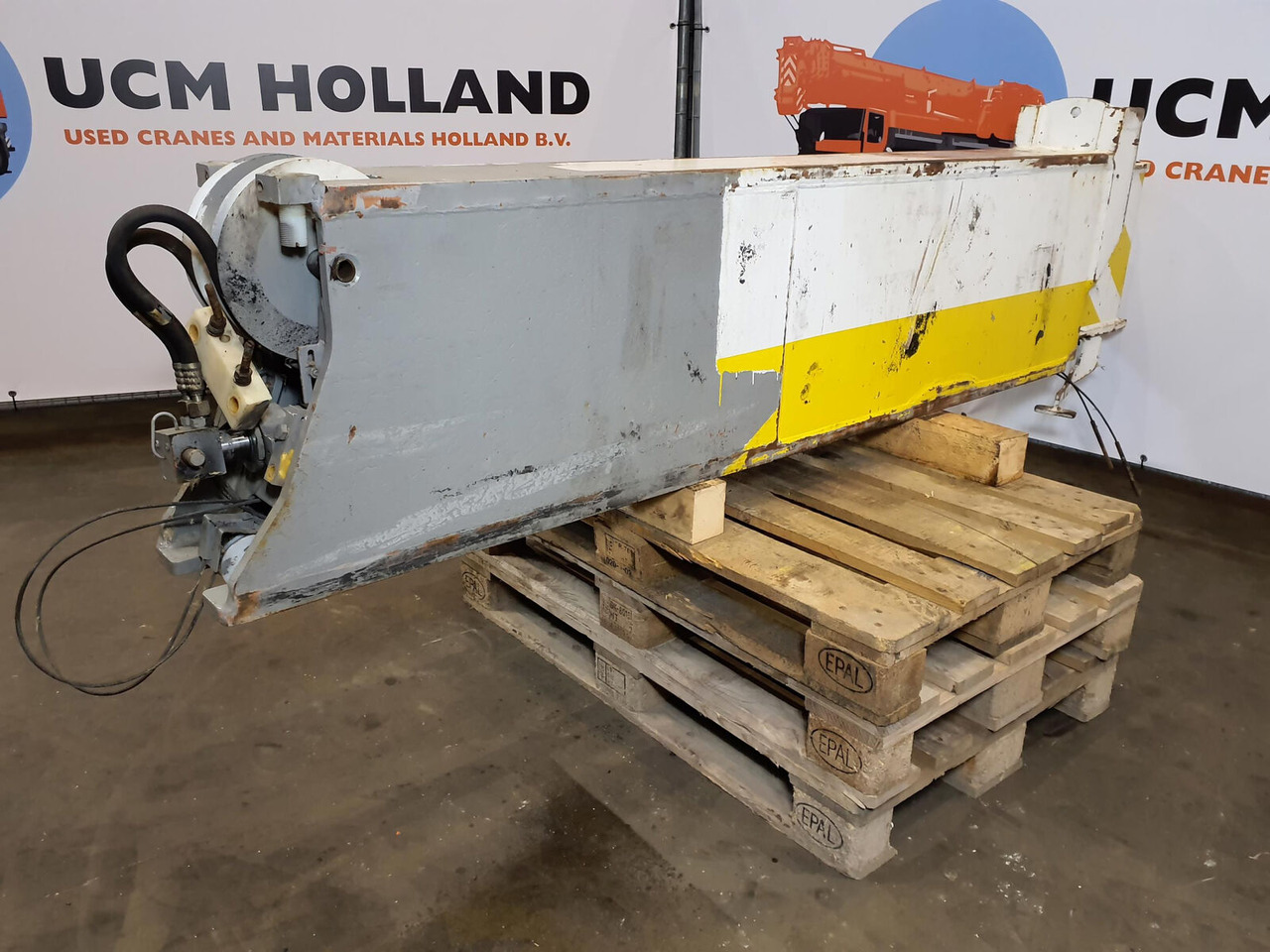 Liebherr LTM 1090-2 outrigger beam rear - Suspensión para Grúa: foto 4 Liebherr LTM 1090-2 outrigger beam rear - Suspensión para Grúa: foto 4