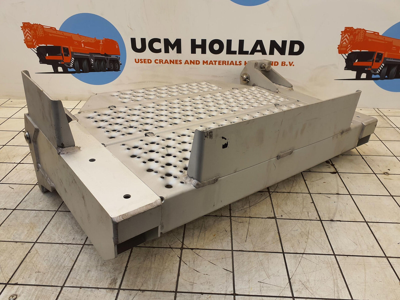 Liebherr LTM 1160-5.2 pedestal 75X806X440 - Peldaño para Autogrúa: foto 3 Liebherr LTM 1160-5.2 pedestal 75X806X440 - Peldaño para Autogrúa: foto 3