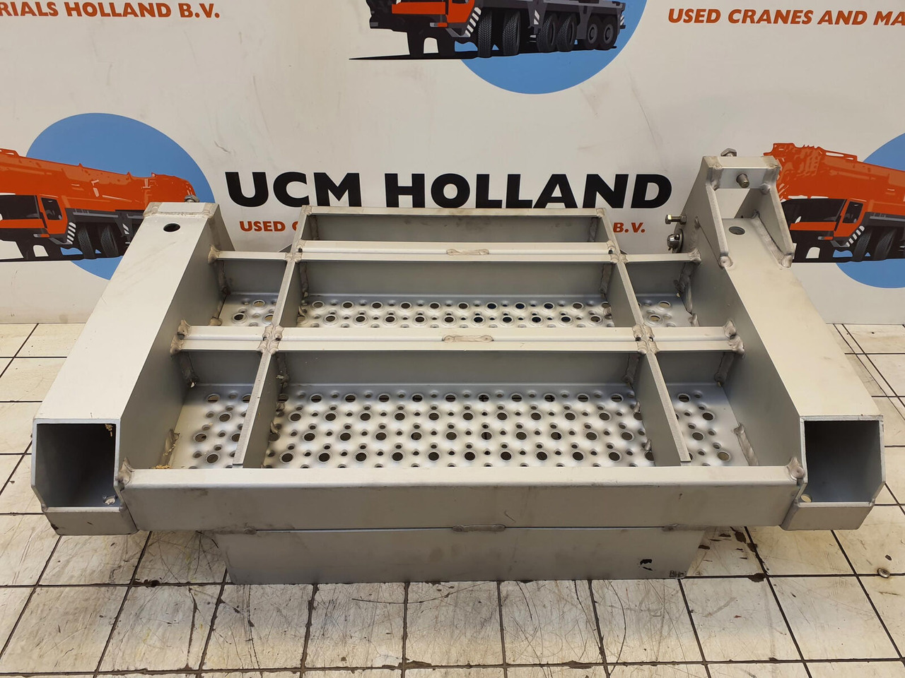 Liebherr LTM 1160-5.2 pedestal 75X806X440 - Peldaño para Autogrúa: foto 5 Liebherr LTM 1160-5.2 pedestal 75X806X440 - Peldaño para Autogrúa: foto 5