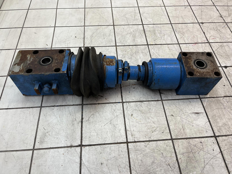 Liebherr LTM 1400-7.1 cylinder connection - Cilindro hidráulico para Grúa: foto 5 Liebherr LTM 1400-7.1 cylinder connection - Cilindro hidráulico para Grúa: foto 5