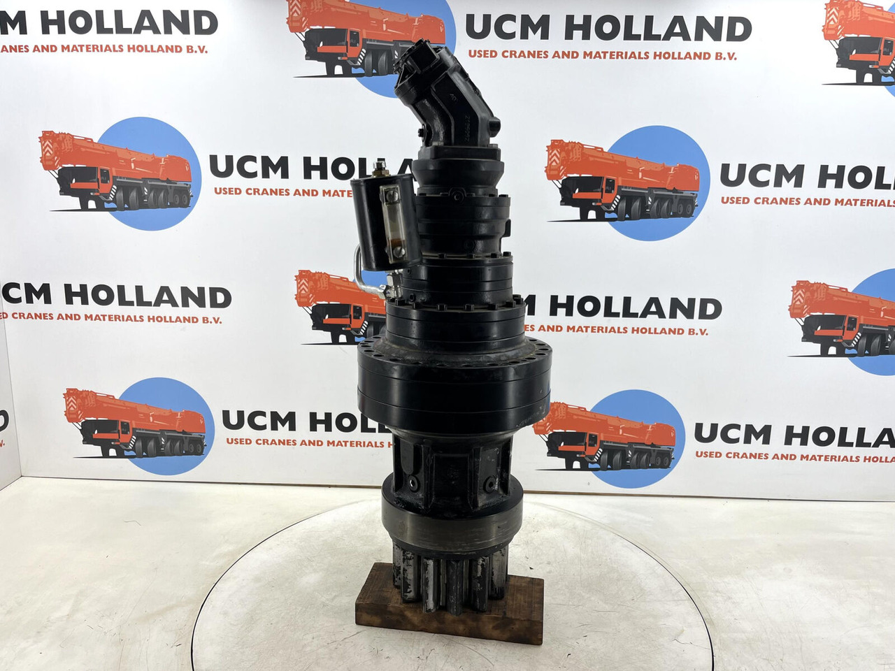 Tadano Faun AC 5.220L-1 Slew gear - Reductor de giro para Grúa: foto 1 Tadano Faun AC 5.220L-1 Slew gear - Reductor de giro para Grúa: foto 1