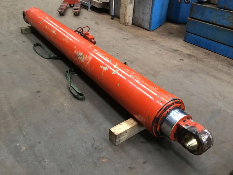 Terex AC 100 boom cylinder - Cilindro hidráulico para Grúa: foto 2 Terex AC 100 boom cylinder - Cilindro hidráulico para Grúa: foto 2