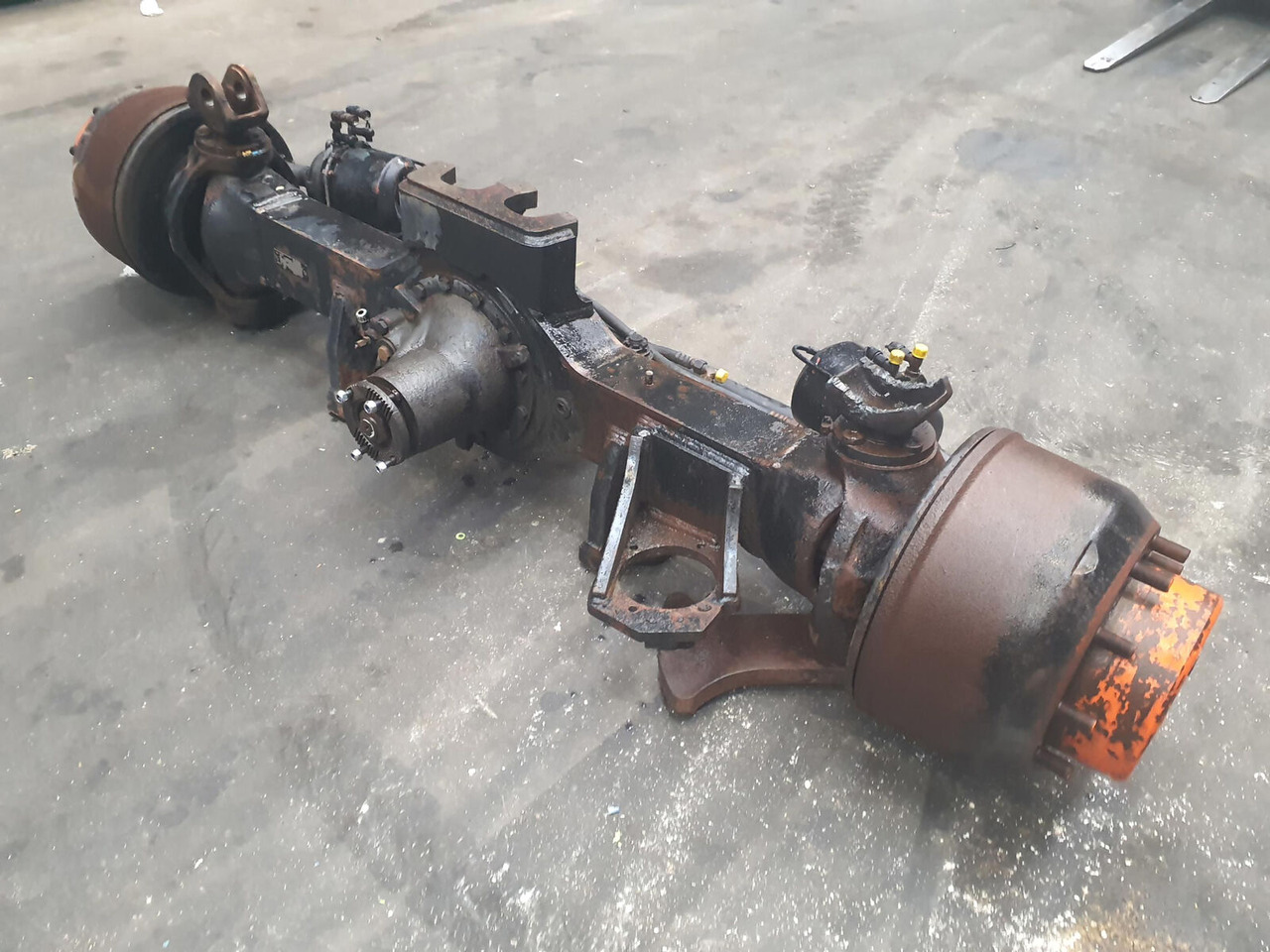 Terex AC 155 axle 3 - Eje y piezas para Autogrúa: foto 3 Terex AC 155 axle 3 - Eje y piezas para Autogrúa: foto 3