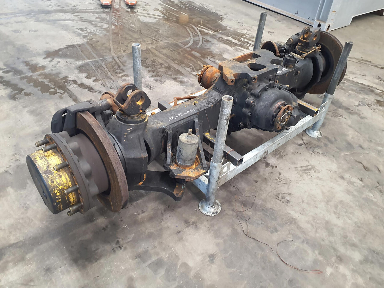 Terex AC 50-1 axle 2 - Eje y piezas para Autogrúa: foto 1 Terex AC 50-1 axle 2 - Eje y piezas para Autogrúa: foto 1