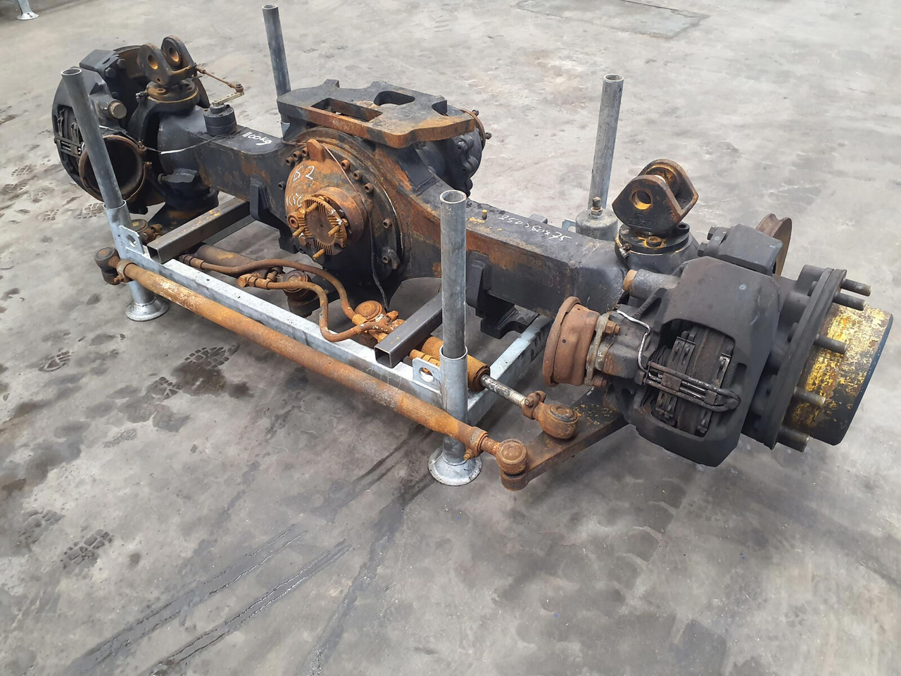 Terex AC 50-1 axle 2 - Eje y piezas para Autogrúa: foto 4 Terex AC 50-1 axle 2 - Eje y piezas para Autogrúa: foto 4