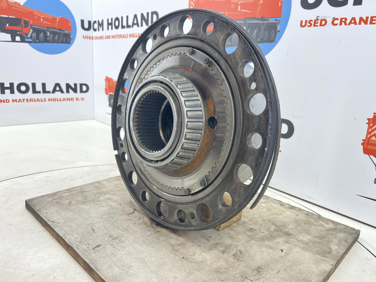 Terex/Demag AC 100/4 planetary gear 22-25-74-40-3pl-H127-46 - Mando final para Grúa: foto 3 Terex/Demag AC 100/4 planetary gear 22-25-74-40-3pl-H127-46 - Mando final para Grúa: foto 3