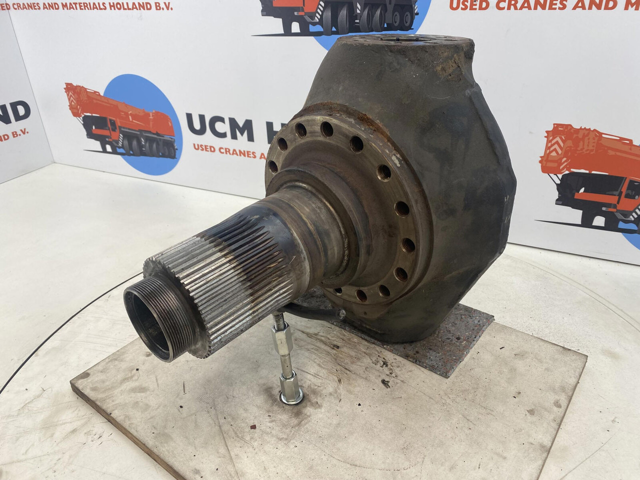 Terex Demag AC 35 Steering knuckle 16 holes axle 1 - Mangueta para Autogrúa: foto 1 Terex Demag AC 35 Steering knuckle 16 holes axle 1 - Mangueta para Autogrúa: foto 1