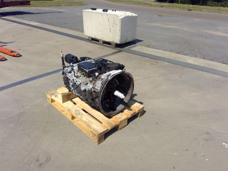 ZF ATF 60-4 gearbox ZF ECOSPLIT 16 S 151 - Caja de cambios para Grúa: foto 3 ZF ATF 60-4 gearbox ZF ECOSPLIT 16 S 151 - Caja de cambios para Grúa: foto 3