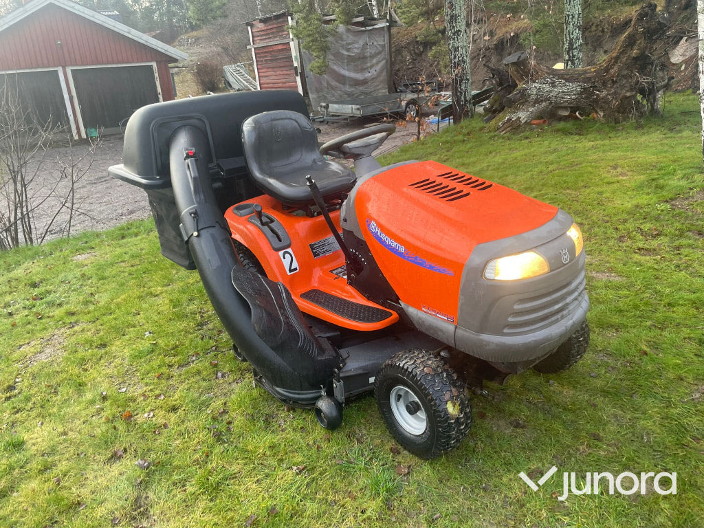 Åkgräsklippare - Husqvarna YTH2148 - Cortacésped: foto 5 Åkgräsklippare - Husqvarna YTH2148 - Cortacésped: foto 5