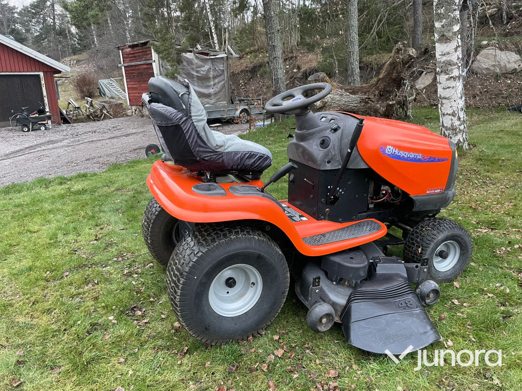Åkgräsklippare - Husqvarna YTH2148 - Cortacésped: foto 3 Åkgräsklippare - Husqvarna YTH2148 - Cortacésped: foto 3
