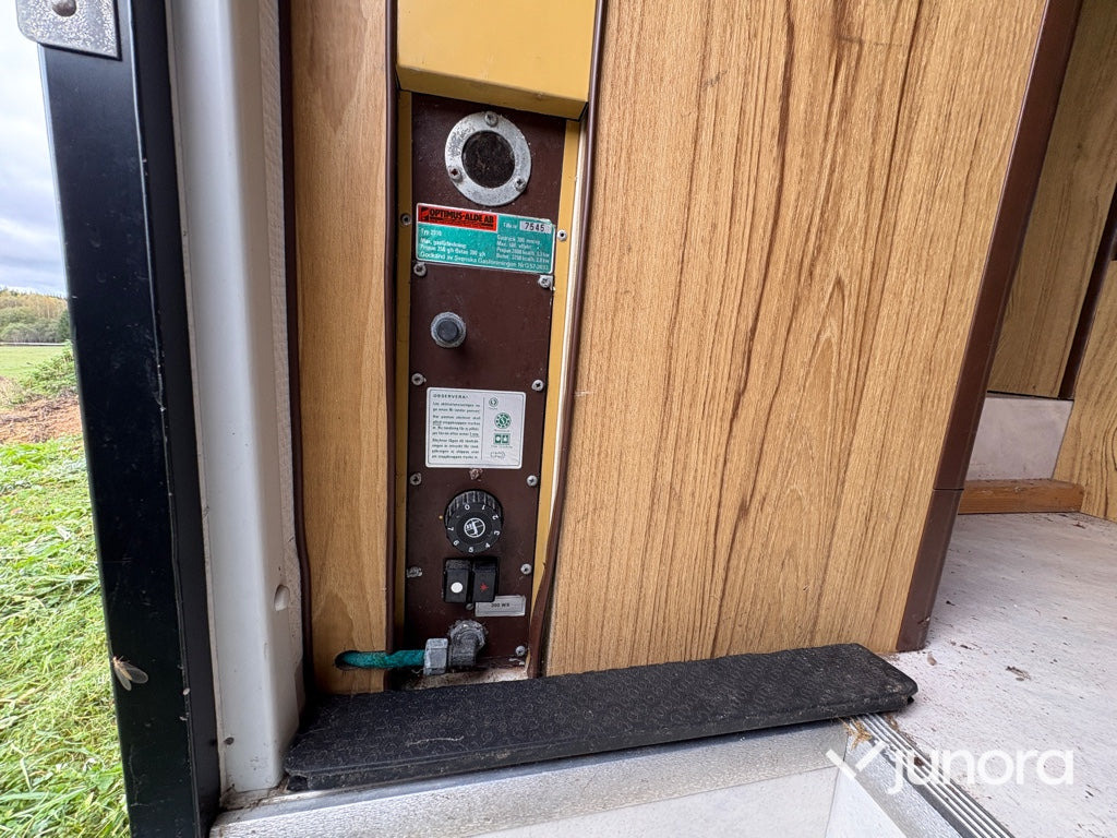 Leasing de Husbil - Mercedes Benz, LP 608/32 Husbil - Mercedes Benz, LP 608/32: foto 21 Leasing de Husbil - Mercedes Benz, LP 608/32 Husbil - Mercedes Benz, LP 608/32: foto 21