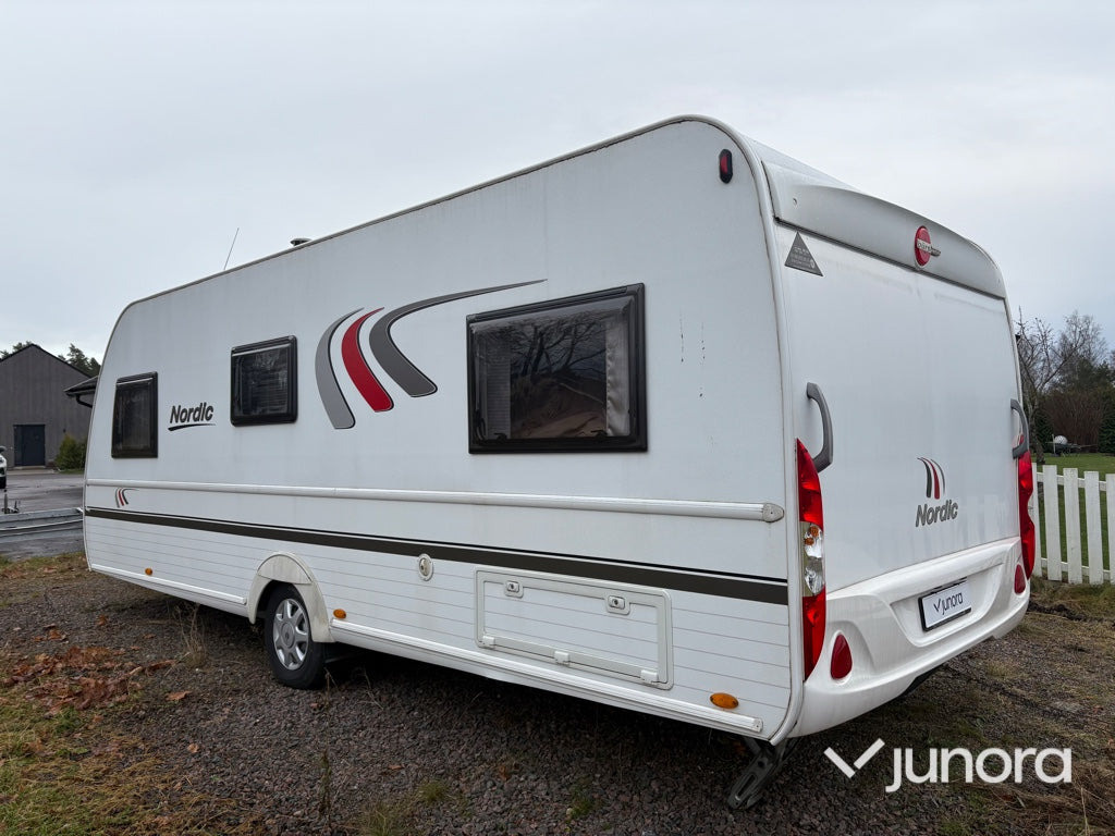 Husvagn - BÜRSTNER GMBH Averso Nordic - Caravana: foto 4 Husvagn - BÜRSTNER GMBH Averso Nordic - Caravana: foto 4