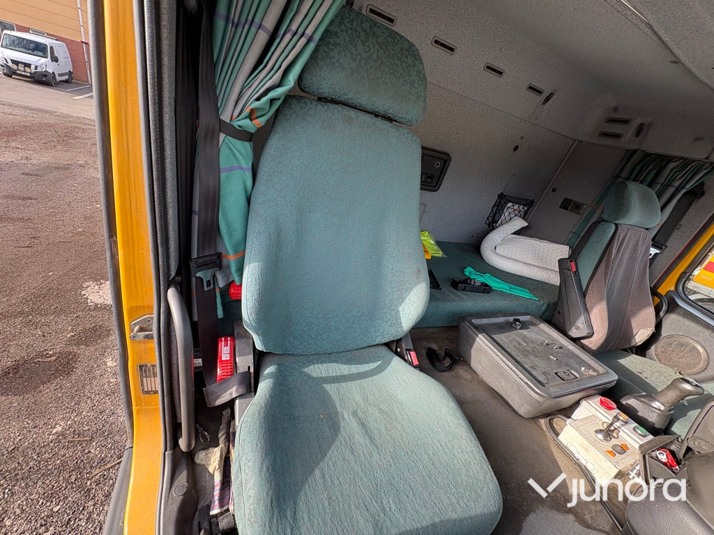 Camión caja cerrada Lastbil - Volvo FM7 4X2: foto 18