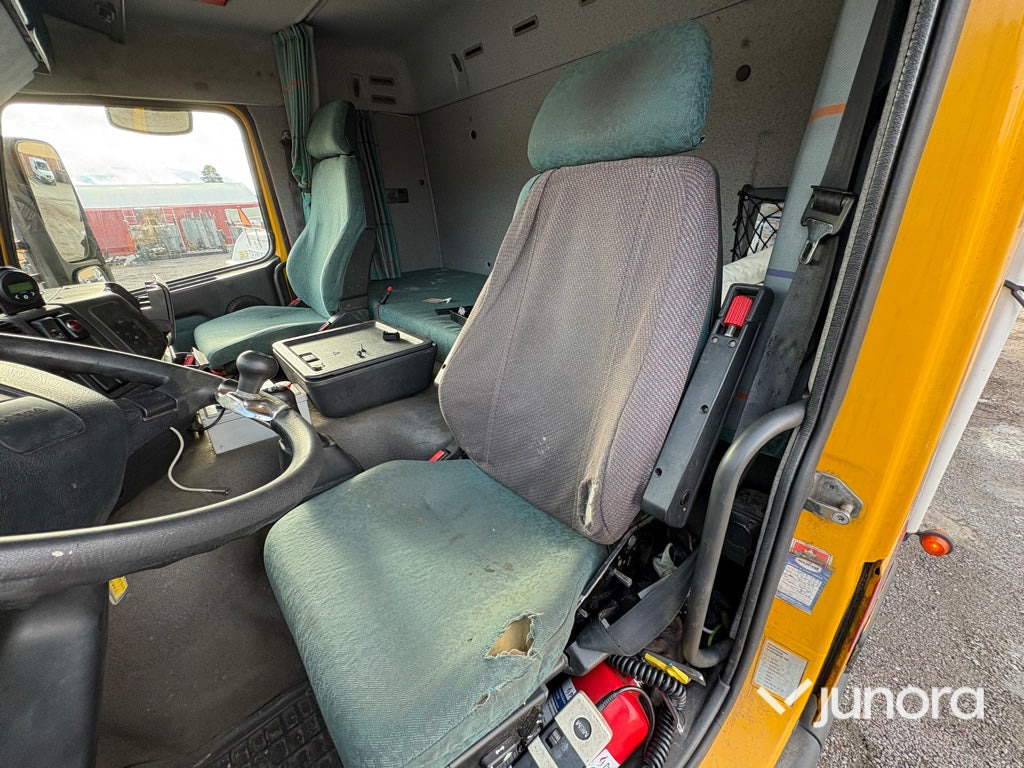 Camión caja cerrada Lastbil - Volvo FM7 4X2: foto 19