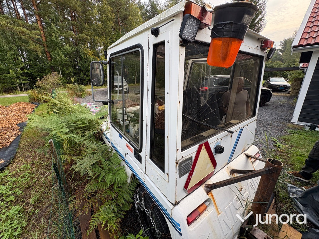 Plogbil - Bagagetruck - Tractor de equipaje: foto 2 Plogbil - Bagagetruck - Tractor de equipaje: foto 2