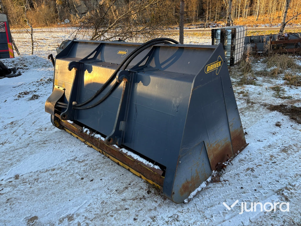 Sandspridare - DRIVEX SS30-BM - Esparcidor de sal: foto 4 Sandspridare - DRIVEX SS30-BM - Esparcidor de sal: foto 4