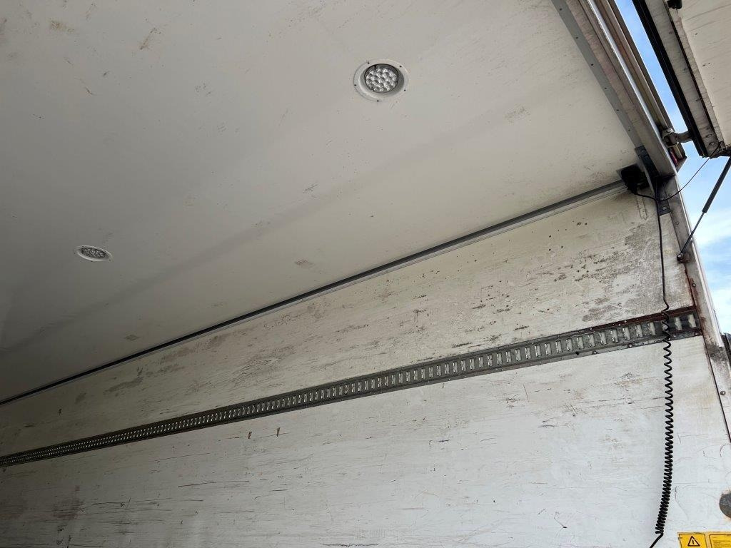 Caja cerrada 8,4 mtr glasfiber kasse - Xarios 500: foto 13 Caja cerrada 8,4 mtr glasfiber kasse - Xarios 500: foto 13