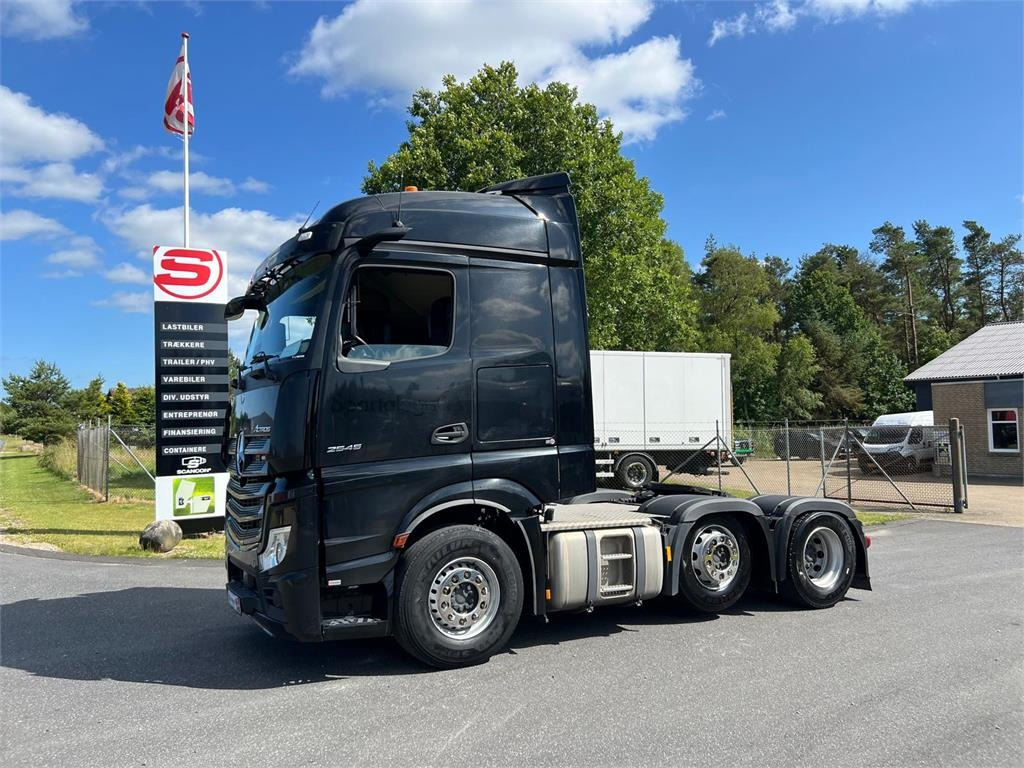 Mercedes-Benz Actros 2545 LS  - Cabeza tractora: foto 1 Mercedes-Benz Actros 2545 LS  - Cabeza tractora: foto 1