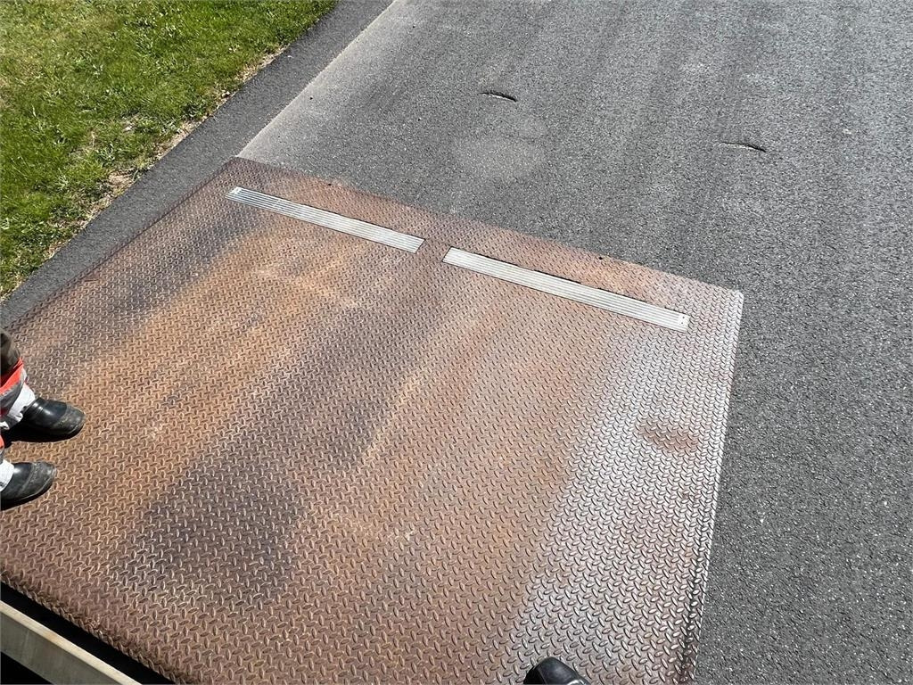 Semirremolque lona Kel-Berg D100V 13,6 mtr gardin - lodretstående lift: foto 11 Semirremolque lona Kel-Berg D100V 13,6 mtr gardin - lodretstående lift: foto 11