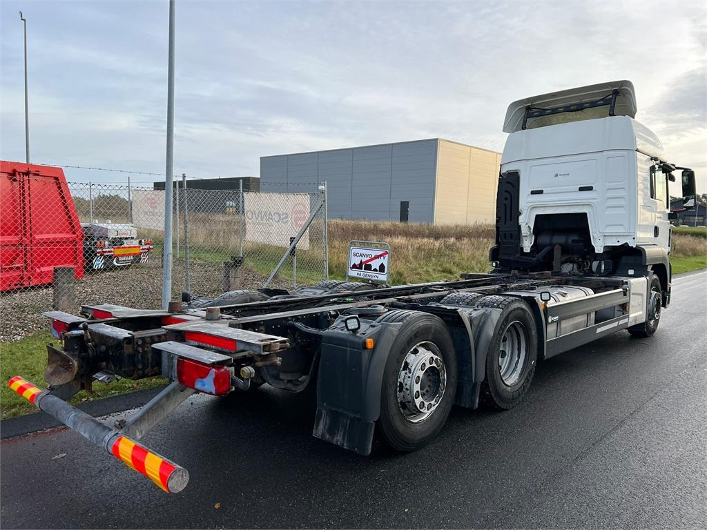 MAN TGS 26-440 6x2-4 LL - Camión portacontenedore/ Intercambiable: foto 4 MAN TGS 26-440 6x2-4 LL - Camión portacontenedore/ Intercambiable: foto 4