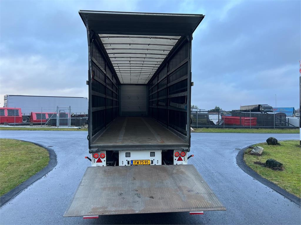 MTDK CI200 - 13,6 mtr - lodretstående lift - Semirremolque lona: foto 3 MTDK CI200 - 13,6 mtr - lodretstående lift - Semirremolque lona: foto 3