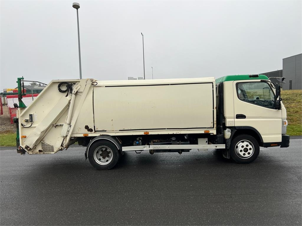 Mitsubishi Fuso CANTER 9C18  - Camión de basura: foto 4 Mitsubishi Fuso CANTER 9C18  - Camión de basura: foto 4