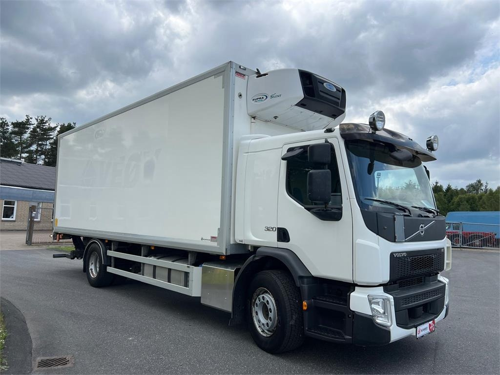 Volvo FE320 18 ton - Camión frigorífico: foto 2 Volvo FE320 18 ton - Camión frigorífico: foto 2