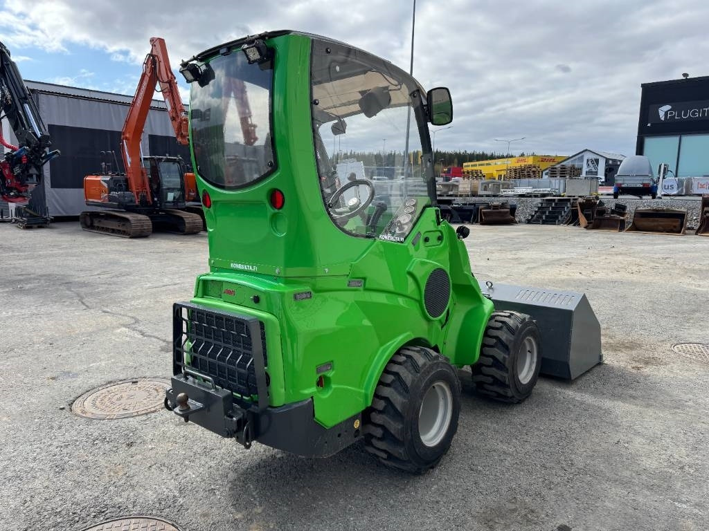 Avant R 28 Vähän ajettu - Cargadora articulada: foto 5 Avant R 28 Vähän ajettu - Cargadora articulada: foto 5