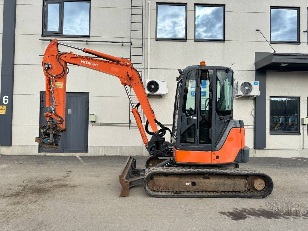 Hitachi ZX50U-2 PYÖRITTÄJÄLLÄ - Miniexcavadora: foto 1 Hitachi ZX50U-2 PYÖRITTÄJÄLLÄ - Miniexcavadora: foto 1