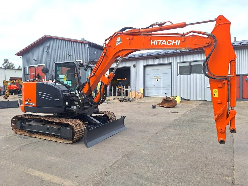 Hitachi ZX85USB-6 - Miniexcavadora: foto 5 Hitachi ZX85USB-6 - Miniexcavadora: foto 5