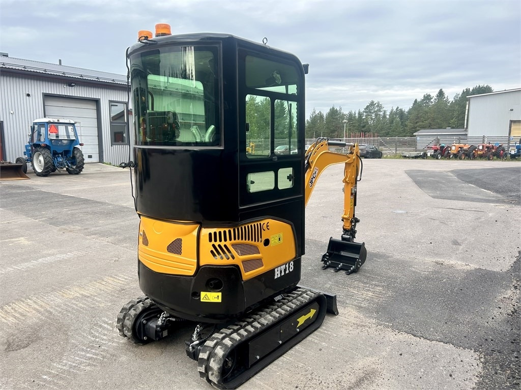 JPC HT18 HYTILLÄ KUIN UUSI - Miniexcavadora: foto 4 JPC HT18 HYTILLÄ KUIN UUSI - Miniexcavadora: foto 4