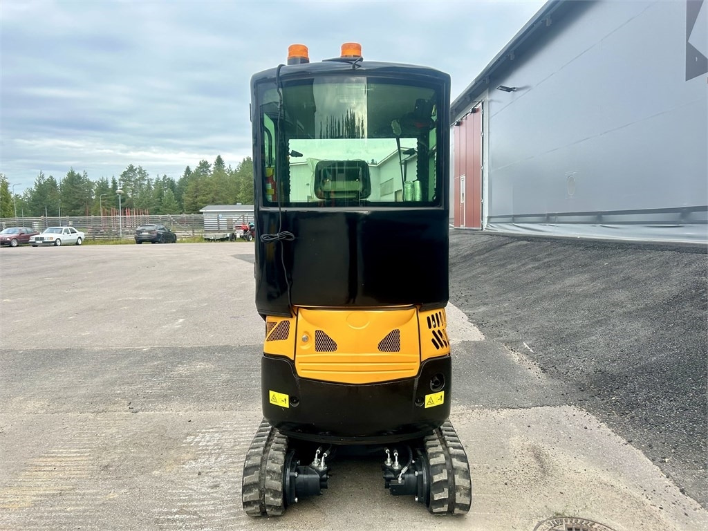 JPC HT18 HYTILLÄ KUIN UUSI - Miniexcavadora: foto 3 JPC HT18 HYTILLÄ KUIN UUSI - Miniexcavadora: foto 3