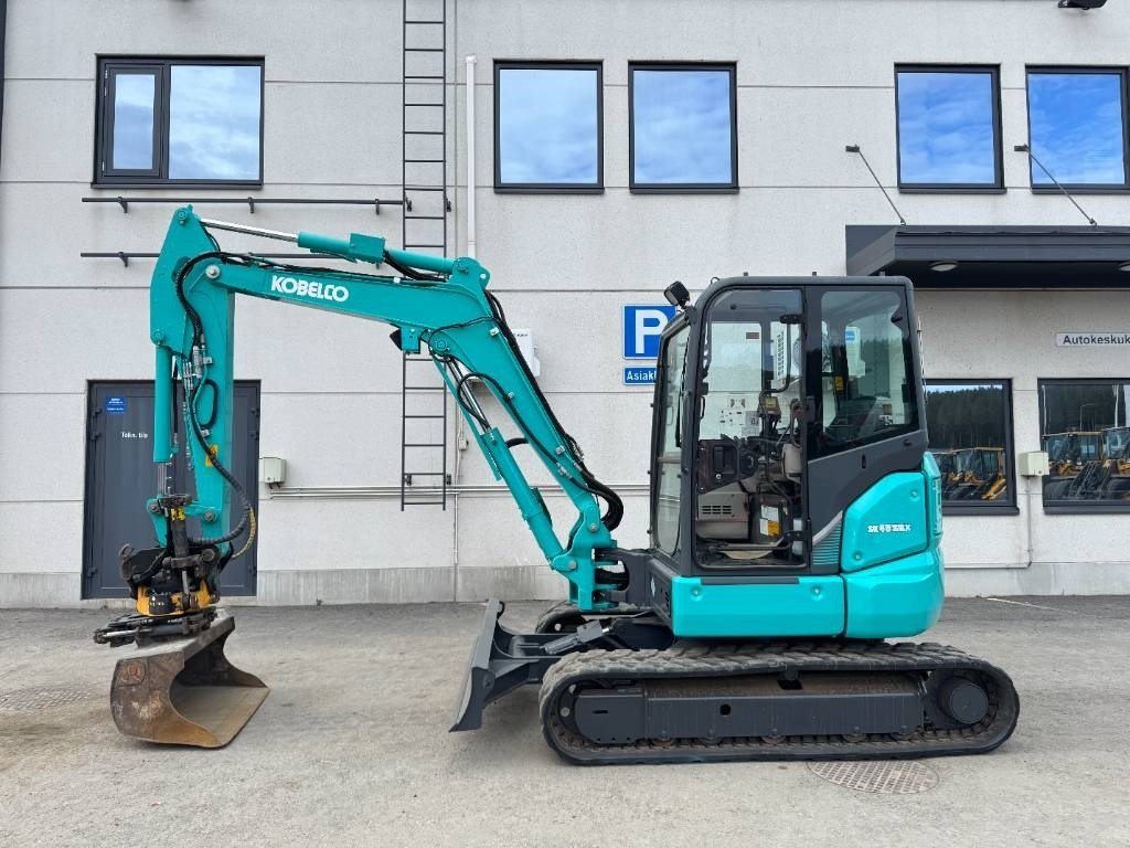 Kobelco SK45SRX-6 Pyörittäjä pihdeillä - Miniexcavadora: foto 1 Kobelco SK45SRX-6 Pyörittäjä pihdeillä - Miniexcavadora: foto 1