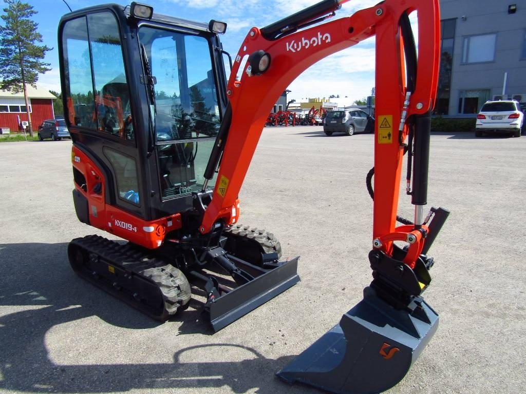 Miniexcavadora nuevo Kubota KX019-4 ERIKOISTARJOUS RAJOITETTU ERÄ: foto 6