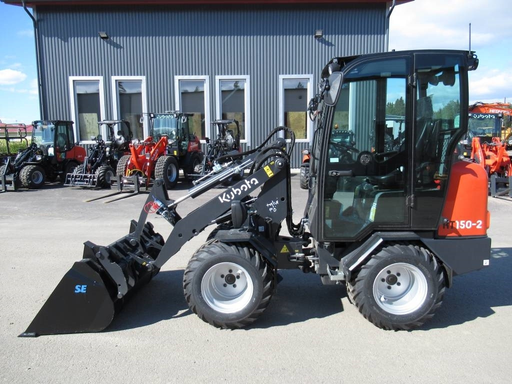 Kubota RT150-2 PIENKUORMAAJA, UUSI - Cargadora articulada: foto 1 Kubota RT150-2 PIENKUORMAAJA, UUSI - Cargadora articulada: foto 1
