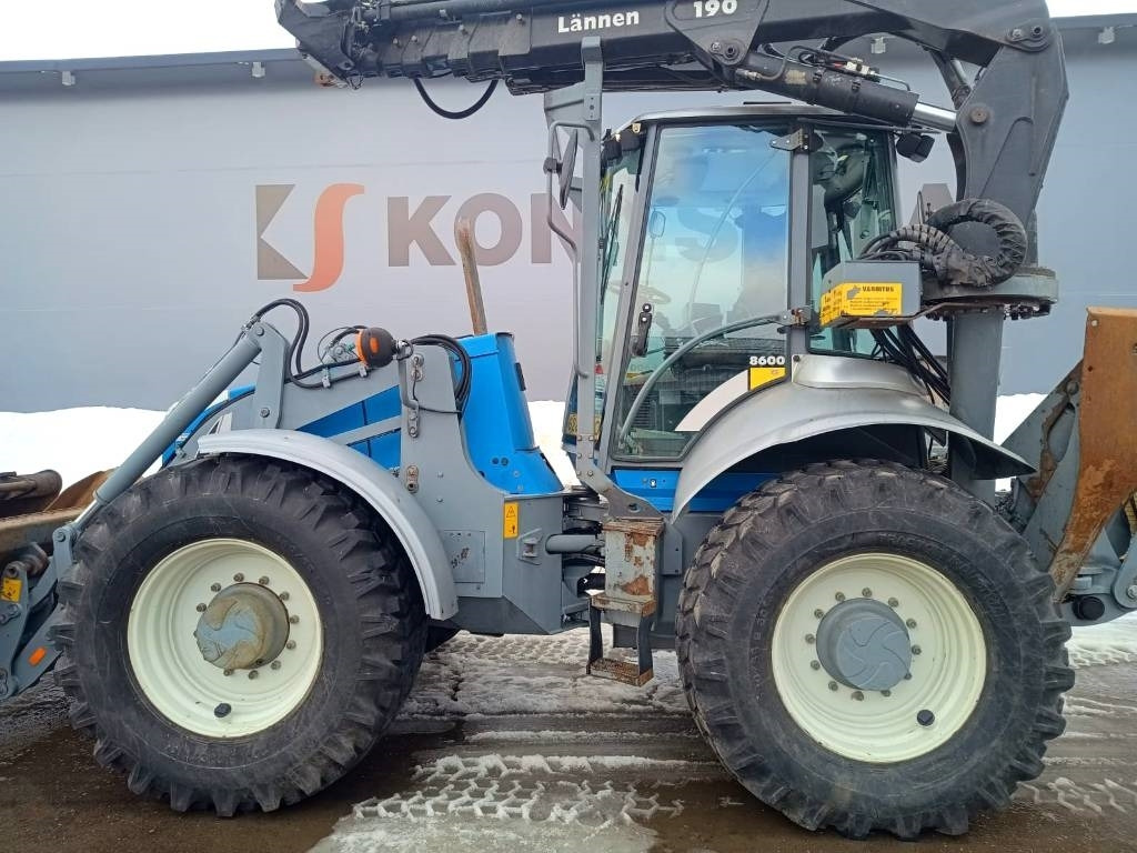 Lännen 8600G NOSTIN, HENKILÖKORI, PYÖRITTÄJÄ YM. - Retroexcavadora: foto 2 Lännen 8600G NOSTIN, HENKILÖKORI, PYÖRITTÄJÄ YM. - Retroexcavadora: foto 2