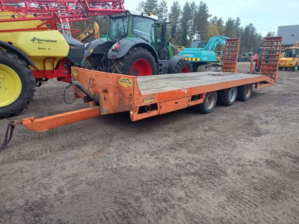 Predator 3-AKSELINEN TRAKTORILAVETTI  - Remolque góndola rebajadas: foto 1 Predator 3-AKSELINEN TRAKTORILAVETTI  - Remolque góndola rebajadas: foto 1