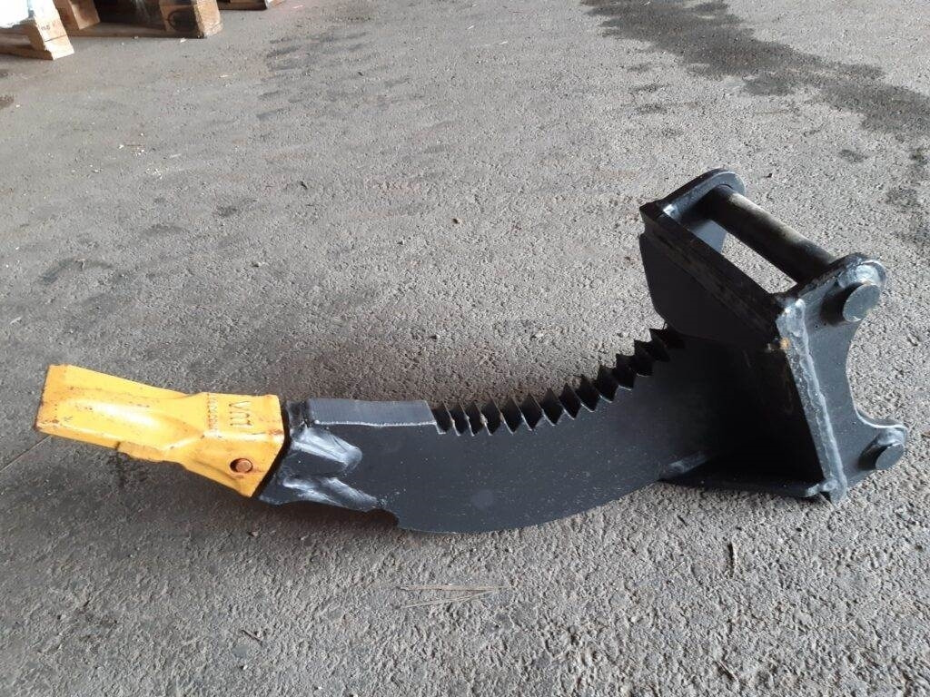 ROUTAPIIKKI LATVALA S30 - Escarificador para Maquinaria de construcción: foto 1 ROUTAPIIKKI LATVALA S30 - Escarificador para Maquinaria de construcción: foto 1